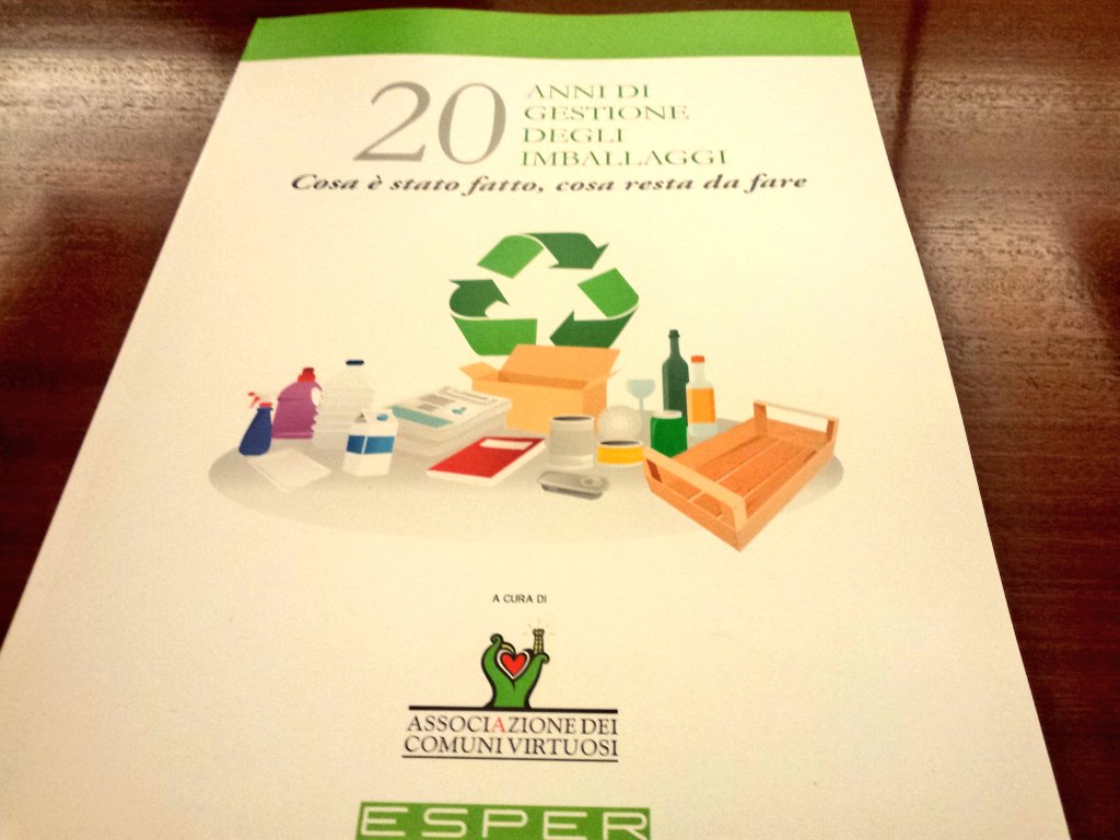 comuni_anci's tweet photo. "L'impegno di Anci é coinvolgere i Comuni nell'accordo con @conai perché siano protagonisti nella tutela del territorio e dell'ambiente - #Stomeo| Al via la presentazione del libro #20annigestioneimballaggi https://t.co/AoNpJX1pT3