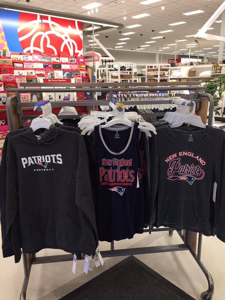 Backroom refreshed, 5x Super Bowl champs merch on the floor for our guests....T1308 is ready for $ALES in 2018! #R400BackroomRefresh #AnotherRingForTheGOAT <a href="/Sidique50/">Buba</a> <a href="/JimHogan23/">Jim Hogan</a> <a href="/samshah21/">Samir Shah</a>
