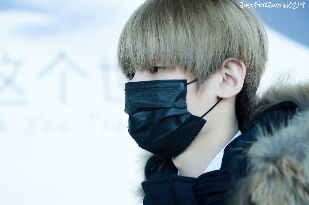 JFJ20020219's tweet photo. 20180110 PEK도착

 #저스틴 #JUSTIN #黄明昊 #황명호 https://t.co/1Eyr3h0gpv