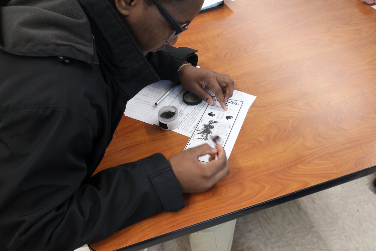 AMHS_Library tweet picture