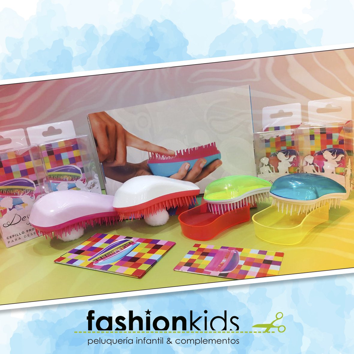 FashionKidsPI's tweet photo. ¿No los conoces todavía? Pregunta por ellos en tu salón @FashionKidsPI más cercano ¡Te encantarán! Desenreda el pelo con total suavidad, sin tirones y sin romperlo. ¡No esperes para probarlos! #fashionkidspi #peluqueriainfantil #mipelofashionkids https://t.co/FfdkhLbBBE