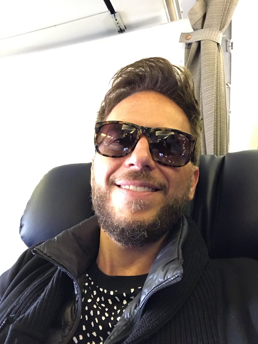 NoelSchajris's tweet photo. Primer Vuelo del año ...arrancamos este 2018 con Mucha ilusión .. entregado a mi visión y a lo que la vida proponga .. a veces coinciden ( casi siempre ) ..Despojado de viejas ideas de mi mismo para poder crear diferente 🙏🏼❤️ https://t.co/Vke1McFqK4