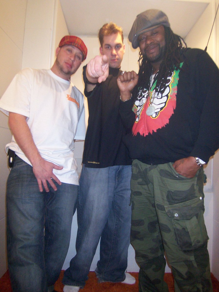 TysonPoker's tweet image. #TBT The Legendary freestyle king @TheRealSuperNat @MAKINDENTS and I in my home studio in Colorado. It was a honor for my brother  @420CEO and I to record 5 songs for him and build a friendship for life. #GoodTimes