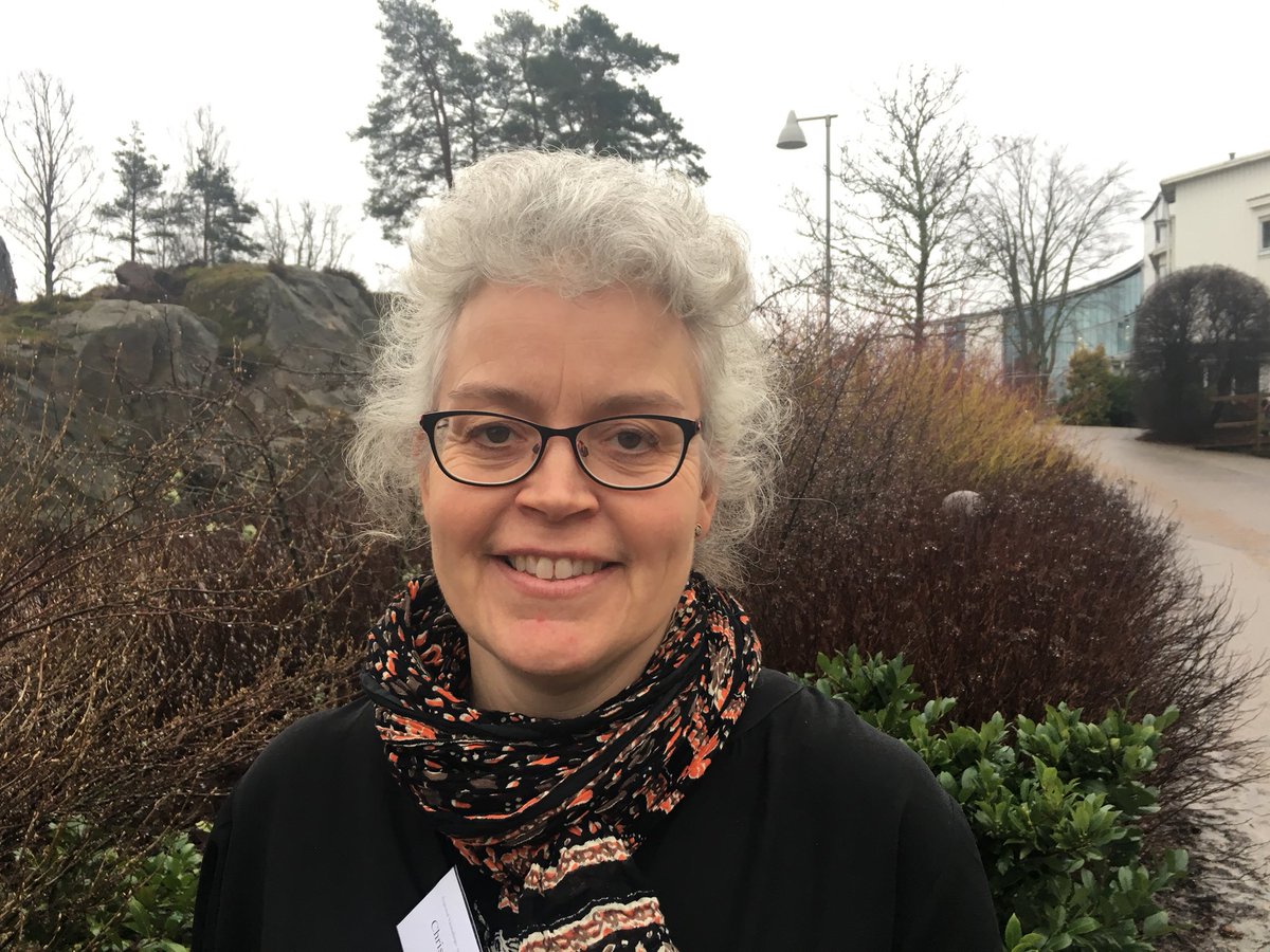 ”Om lönsamheten i lantbruket ska förbättras samtidigt som påverkan på miljön måste bli mindre krävs mer diversifierad och lokalt anpassad kunskap”Christina Lundström, RådNu, spår förändringar på Växtodlingskonferens i Uddevalla idag. @_SLU #hållbarmat