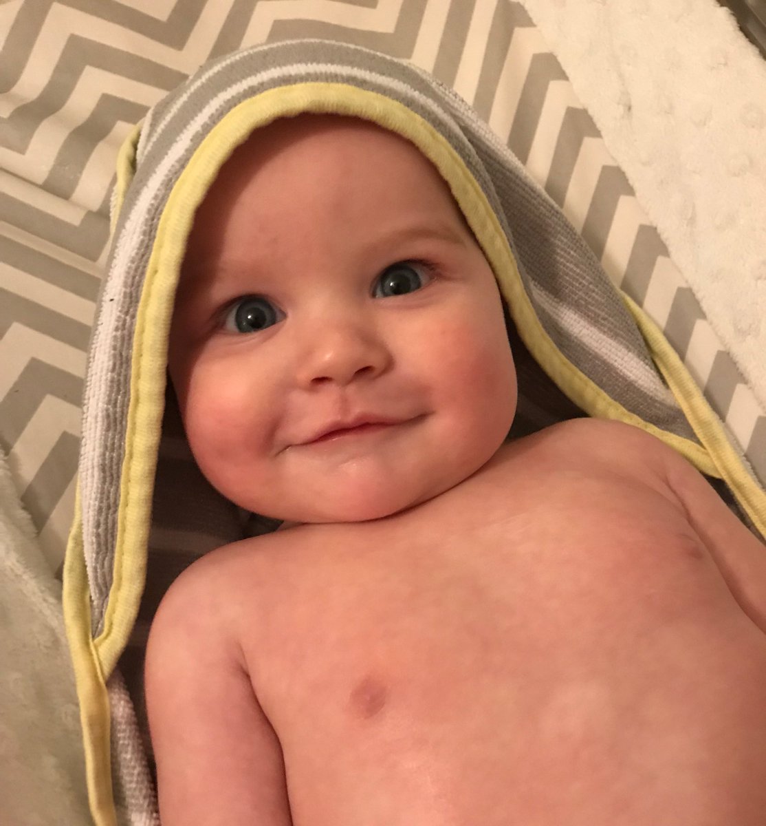 dchaug's tweet photo. Seriously though.. this precious bundle of sweetness came from a child I raised who married the most wonderful daughter in law... how is it all possible? His blessings are so overwhelming. 🙌🙏 https://t.co/jOYgmywNtj