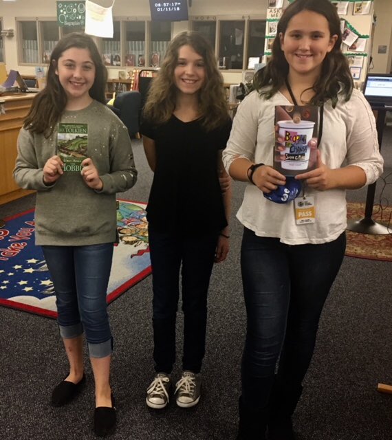 HandMSLibrary's tweet image. Book Tweet winners! Tweet about your favorite book and you can win freebies. @HandMiddleSC @RichlandOne