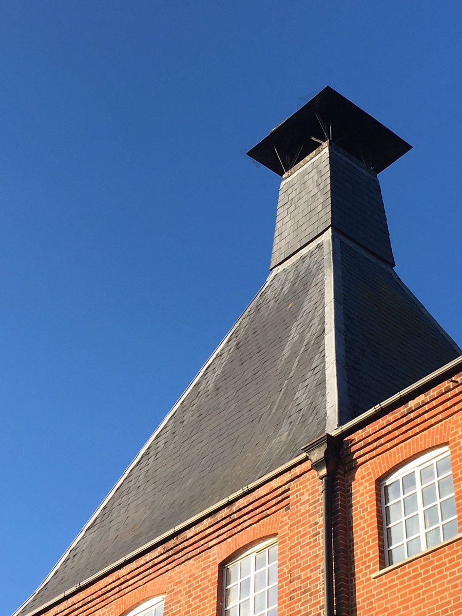 WoolleyWallisEA's tweet photo. This is an interesting one. Can anyone recognise this well known #Romsey landmark? So far we have correct answers from within the office (which you would hope for, given they are #TrustedLocalExperts!) #HampshireHour #Hampshire https://t.co/zJTcjYES0M