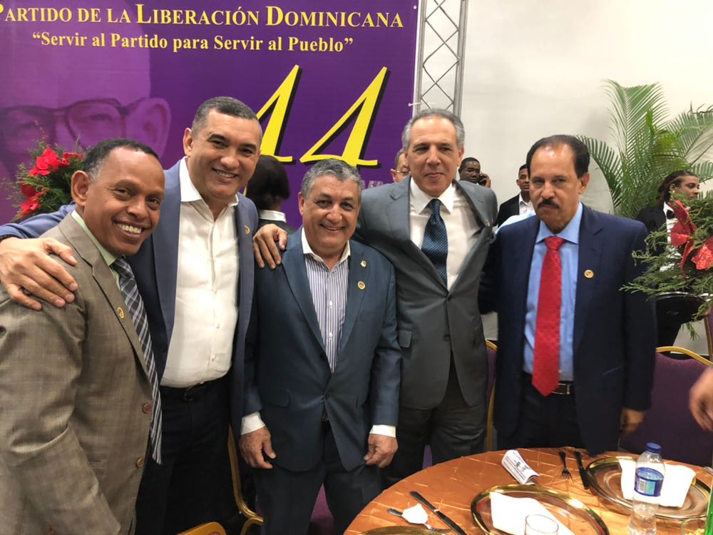 jumellesrd's tweet photo. @GustavoSanchezq #ElAlcaldeMio es mi electo para la alcaldía porque tiene un impecable historial de labor que le da valor a su posicion @DaniloMedina @margaritacdf @ReinaldoPared https://t.co/gN9ZLRwhcd
