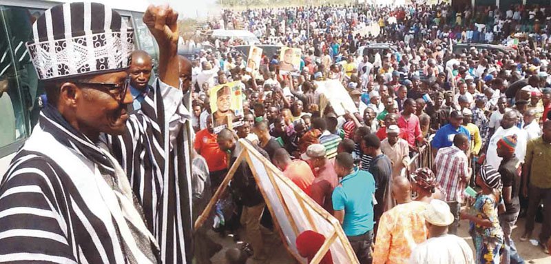 I_Am_Ilemona's tweet photo. When it was time to look for votes, @MBuhari &amp; @ProfOsinbajo came to Benue &amp; wore the traditional attires. Now, they pay no heed as Benue sons &amp; daughters get cut down in their prime. Now, they cannot find their way to Benue. Now Benue is too far. https://t.co/lNypKfeFta