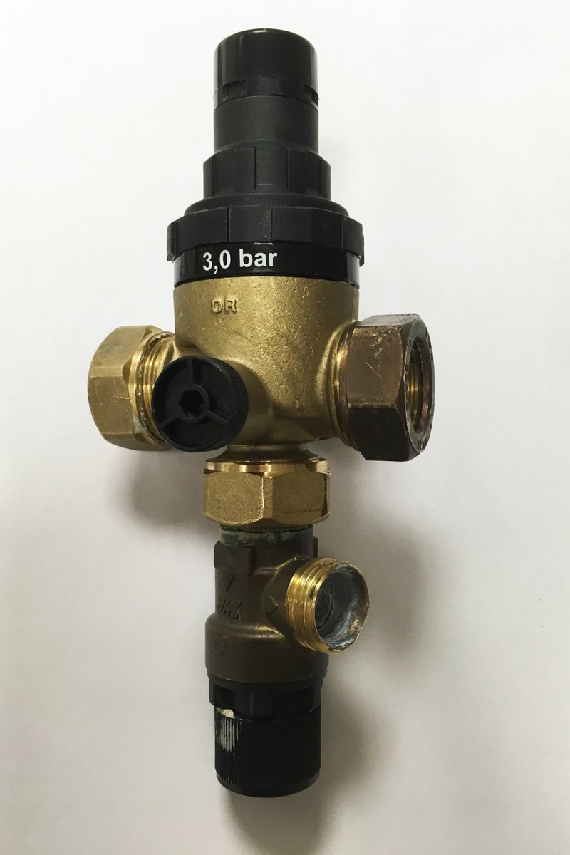 AdvancedWaterCo's tweet image. Look what we received back as faulty today! Can anyone spot the install mistake? #installationerror #ThursdayThoughts