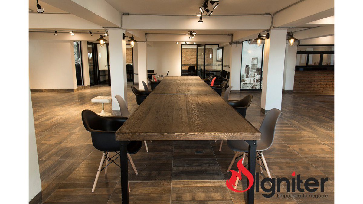 En nuestro espacio de #COWORKING encontrarás una infraestructura mucho más competitiva que la que tienes en casa. Tienes café, impresora, salas de juntas para recibir clientes y un lugar para separar tu vida laboral y personal.