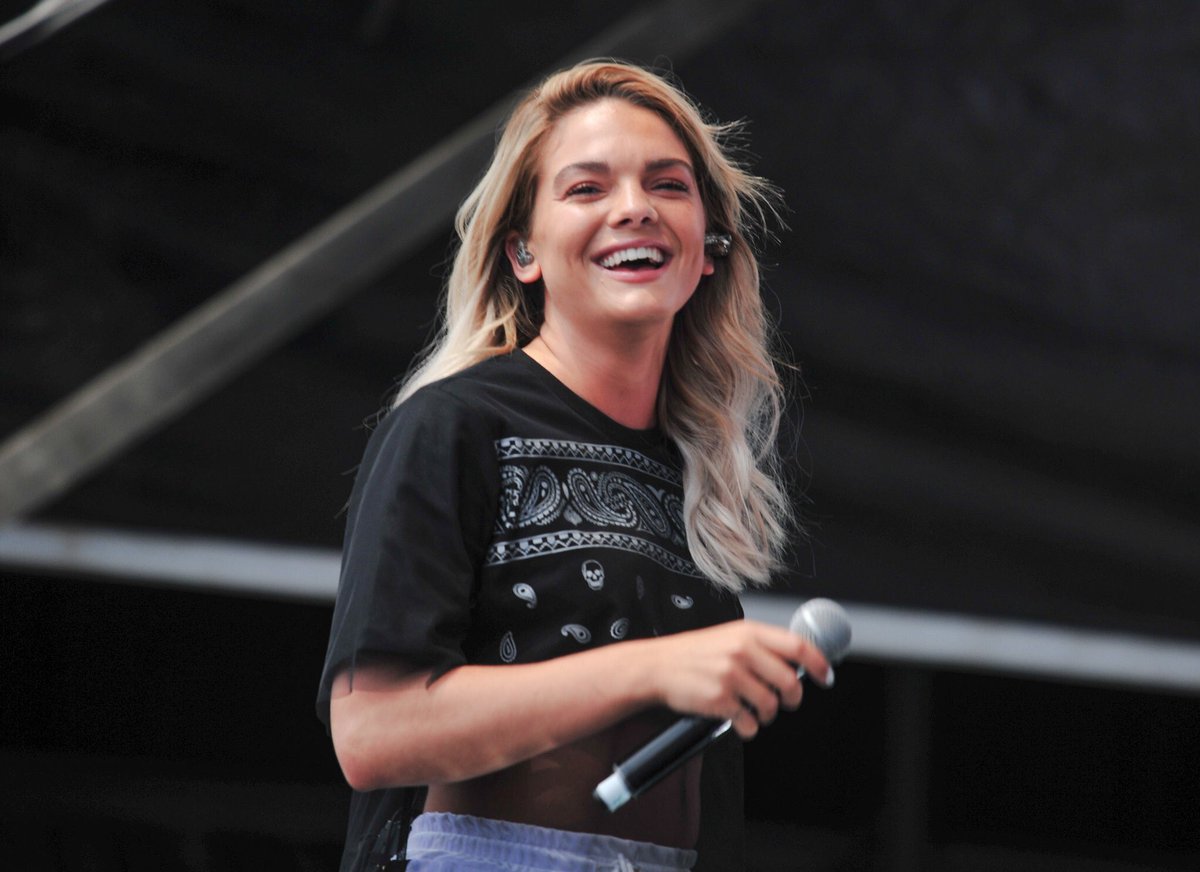 addictedlouisa's tweet photo. happy birthday to one of the most genuine, beautiful, kindest, caring person i’ve ever met in my life. i love you with all my heart, lou 💓 have a beautiful day https://t.co/g9Z1YMin2u