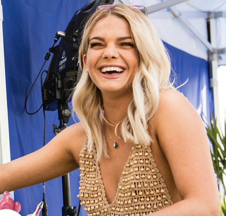 addictedlouisa's tweet photo. happy birthday to one of the most genuine, beautiful, kindest, caring person i’ve ever met in my life. i love you with all my heart, lou 💓 have a beautiful day https://t.co/g9Z1YMin2u