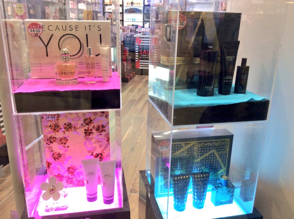 VictoriaTps's tweet image. Let us brighten up your Thursday. A preview of just some of our January bargains featured in our window. 
Victoria Place Shopping Centre - come rain or shine 
🌬🌤☔️🌚🌝