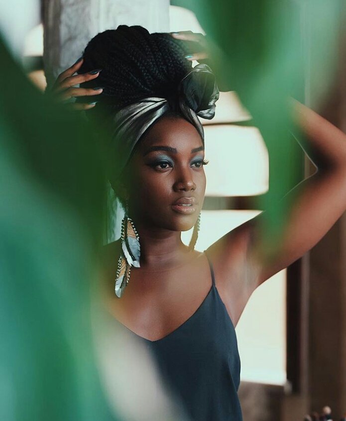 𝖔𝖋𝖋 𝖙𝖍𝖊 𝖙𝖆𝖇𝖑𝖊 tweet media