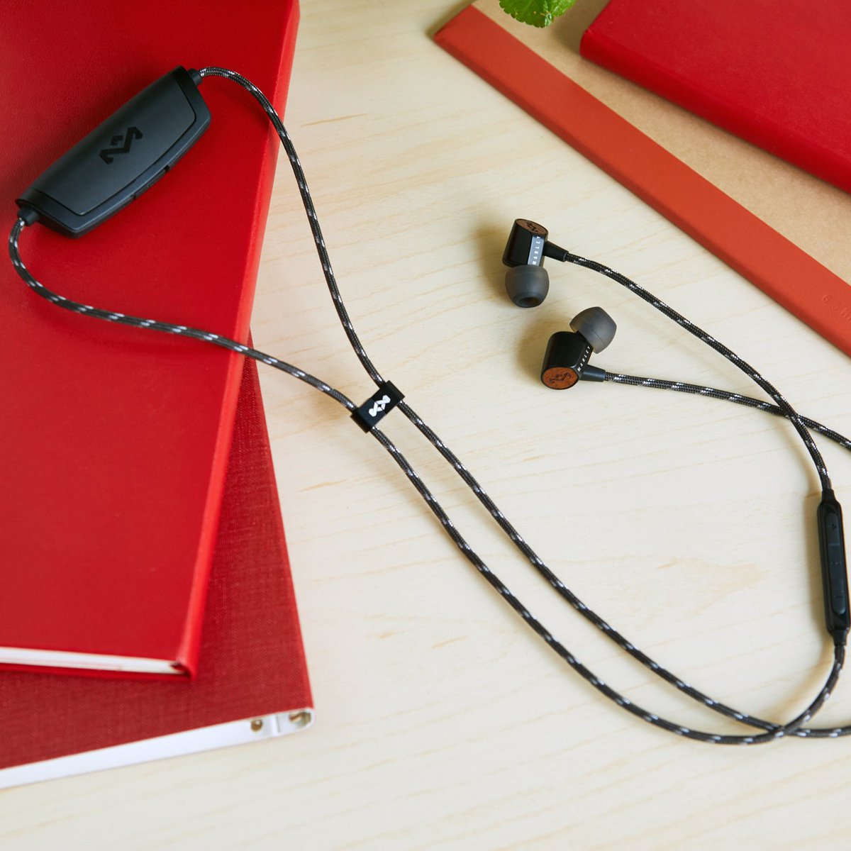 This in-ear design incorporates Bluetooth® connectivity, utilize an easy pairing system and offers over 10 hours of play time. #Uplift2Wireless