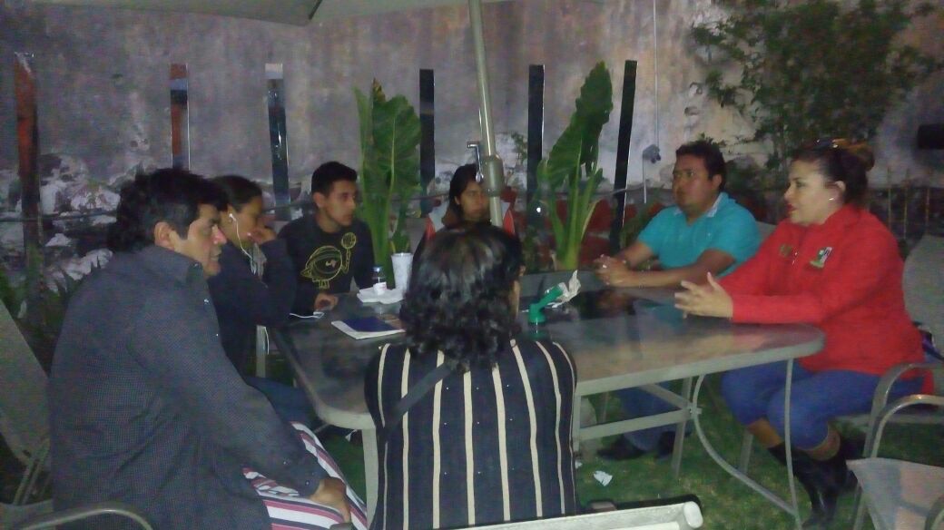 MFRCUAUTLANCING's tweet photo. Mayra Sanchez Garcia Visita al Presidente Seccional de la Colonia La Constancia distrito 09 #SoyUR #RevoluciónPresente @mayrusmayrus7 @urpuebla @UR_Nacional @rgolmedo @LorenzoRiveraN @PRI_Nacional https://t.co/BZz7h8u4tL