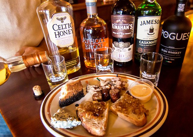 The Historic Trempealeau Hotel and Restaurant &amp; Monarch Public House are featured as two of the 12 Historic Wisconsin Restaurants that are over 100 years old! ow.ly/XdSz30hEt09