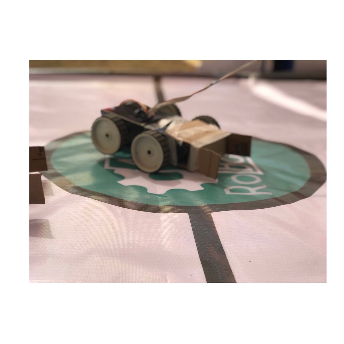jaybmunjani's tweet photo. In this beginning of new year, I got new memories to write. And it looks nothing like your past. 😊
#makerfest18 #toxicband #gsmap #lab55 #arcobotics #tinker  @ Ahmedabad University https://t.co/PluSg0JhE3