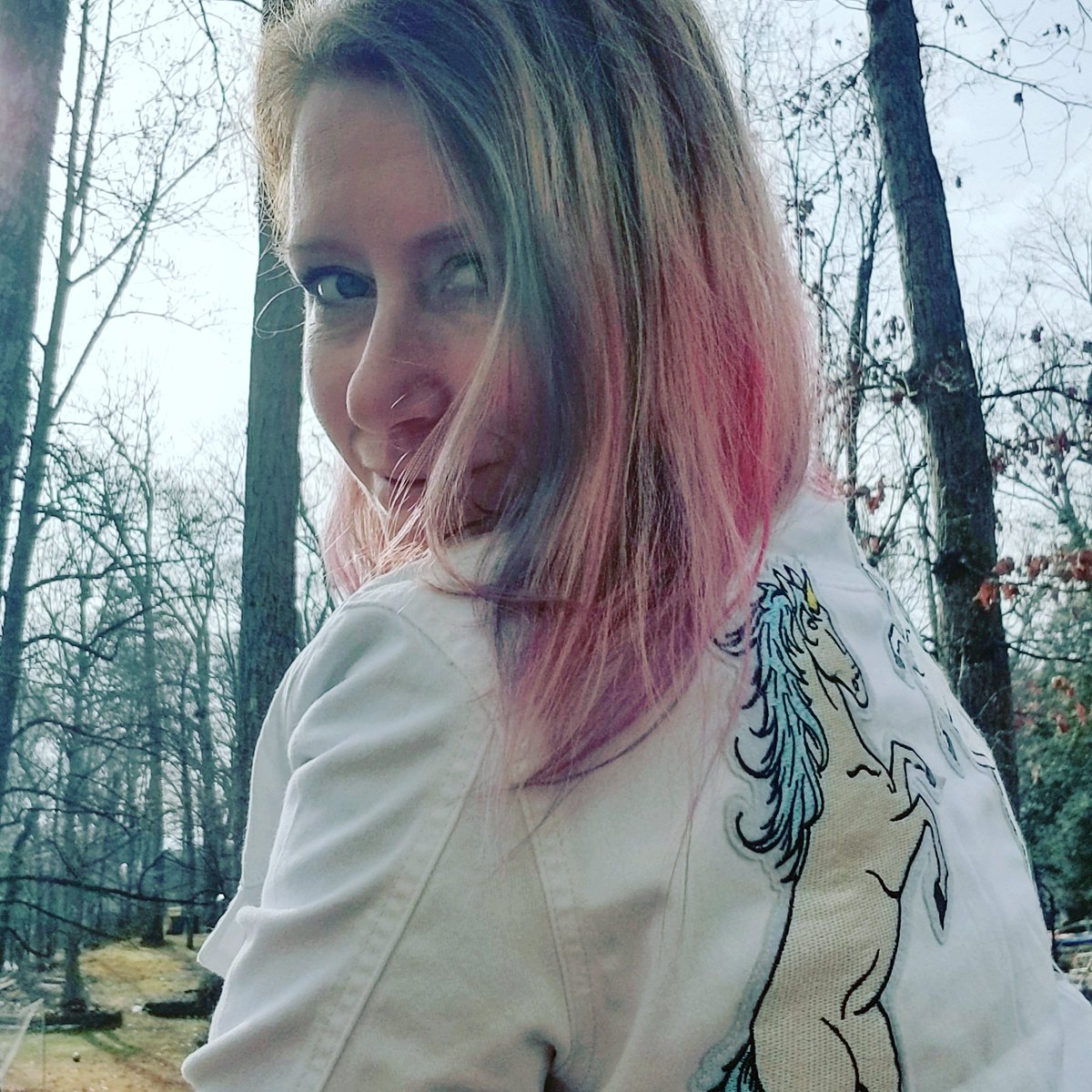 LLRMandalaW's tweet photo. Messed around with temporary hair colors last night while I wait for the good stuff to come in the mail. Feeling a little like a 🦄, so this #Harvey seemed the right fashion choice. ;)
Also I'm having A HUGE SALE right here: https://t.co/jcNlZTC9bs
#sale https://t.co/MT7vdzMuf1
