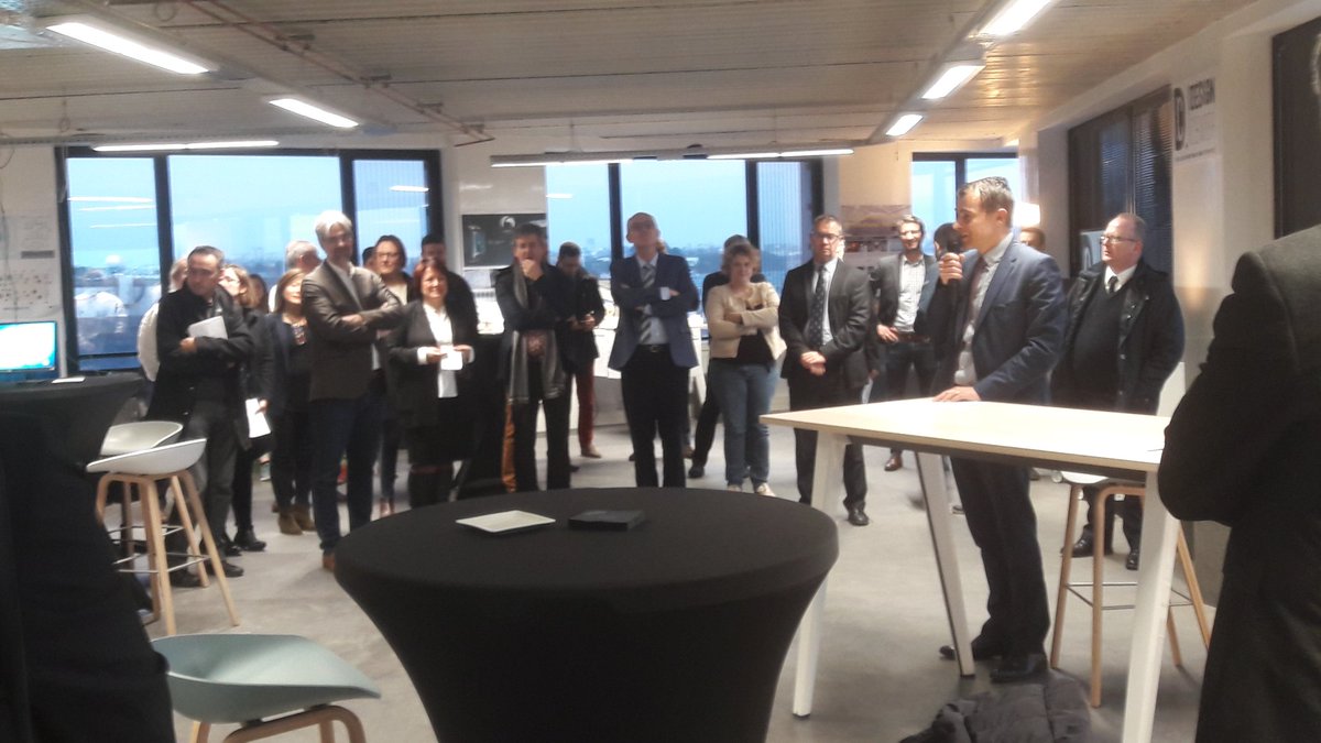 Thales Group On Twitter Le Design Center A Co Designe Avec La Police Un Nouveau Coffre De Toit Commercialise Maintenant Explique T Weulersse Dir Du Site De Brest Https T Co Qr8updrrwr