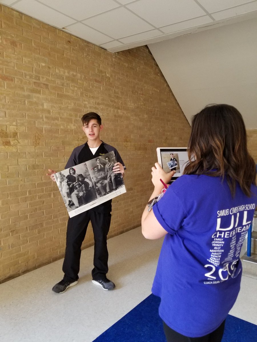 ClemensHistory's tweet photo. APUSH students creating flipgrid video responses for today's focus question. @SamuelClemensHS #scuclead https://t.co/hmMCqVfBAv