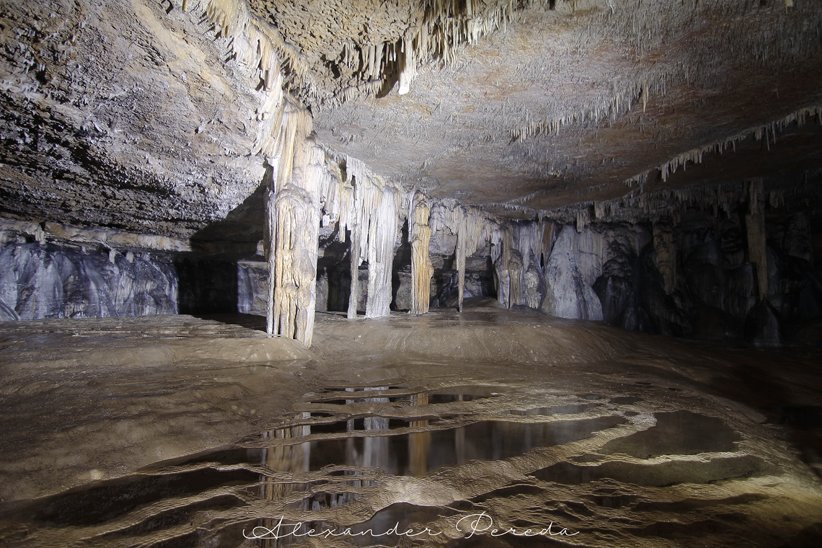 AFImprobable's tweet photo. Sesión de #espeleofoto 📸en la cueva de los #Cristinos o #Larramendikoarro situada en #ParqueNaturalUrbasa #TurismoNavarra #Navarra
MAS FOTOS ➡️ https://t.co/BKZQAX37L3 https://t.co/FXOzVccGhX