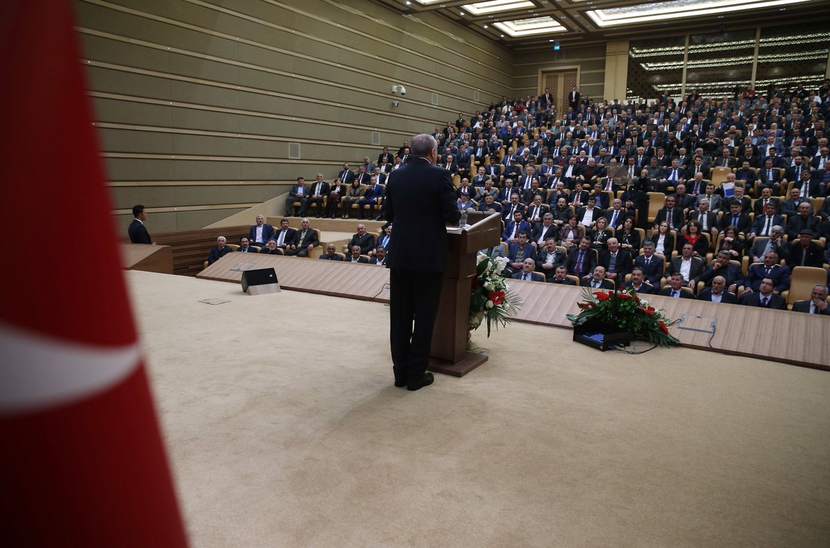 RTErdogan's tweet photo. "Cumhurbaşkanından muhtarına kadar 2023 hedeflerine kilitlenmiş, 2053 ve 2071 vizyonuna inanmış bir millet var."

https://t.co/thVvrjyUPw https://t.co/sbRdq9LNwD