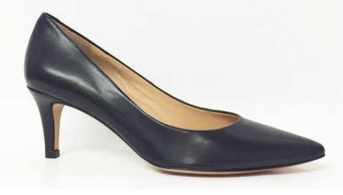 DavidSpruce's tweet photo. The new Perlato Venus 10475. Beautiful, high quality handmade shoes 😍Available in navy leather, navy patent, black leather and black patent. 👠😁🛍️#davidspruce #perlato #perlatouk #Shoes #courtshoes #Bury https://t.co/0xTsSV7k8H