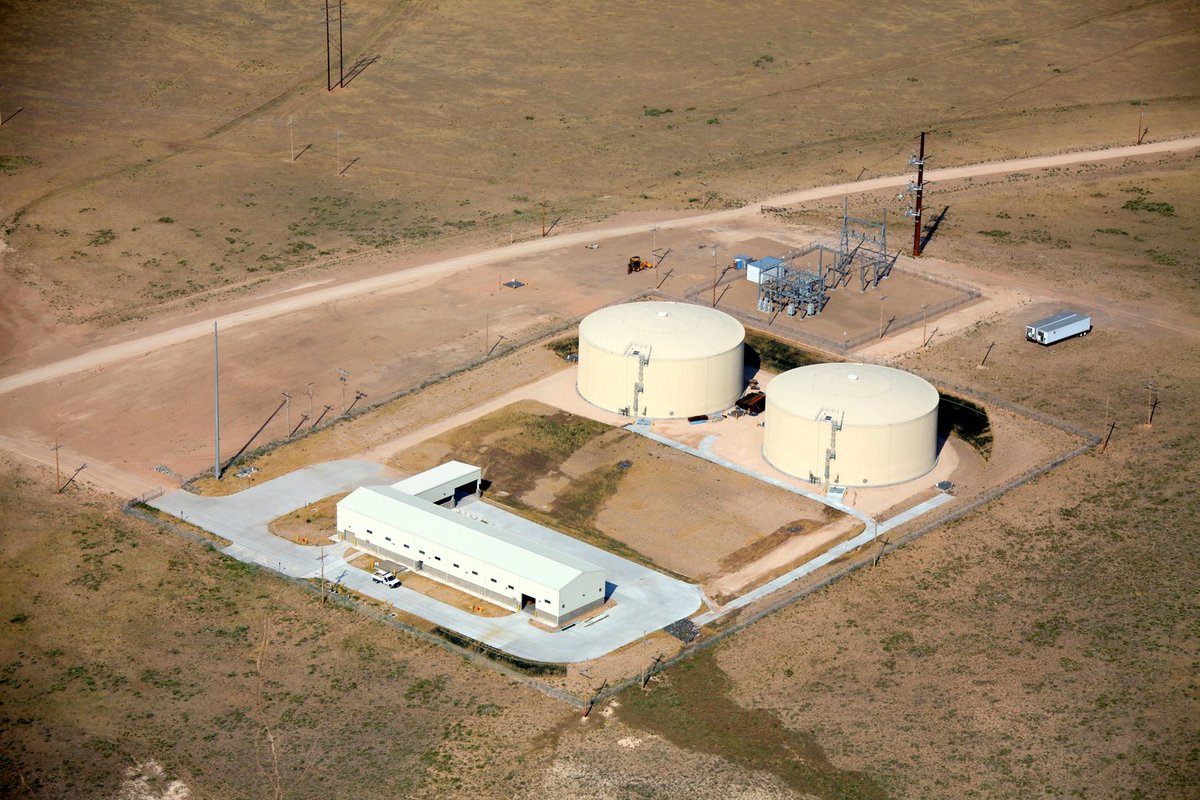 Parkhill1945's tweet photo. Potter County Well Field for @CityofAmarillo required 21 wells, 21 MI of collection pipelines, a pump station &amp; 21 MI of transmission pipeline. Design provides for initial capacity of 20 million gallons daily (MGD) &amp; ultimate capacity of 30 MGD. #TBT https://t.co/DYrwMF3z5t https://t.co/oOCOyRPMkG