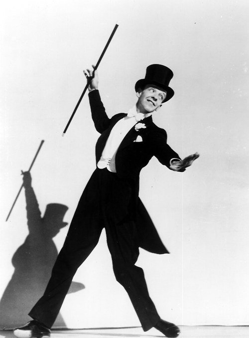 orlandoflush's tweet image. Ze way you shall ask me out for a coffee.  
media.giphy.com/media/z7JQFfmM…
#Belsizing #AskMeOut #FredAstaire #DanceMoves #Feminism #dancingpartner #bemybroom