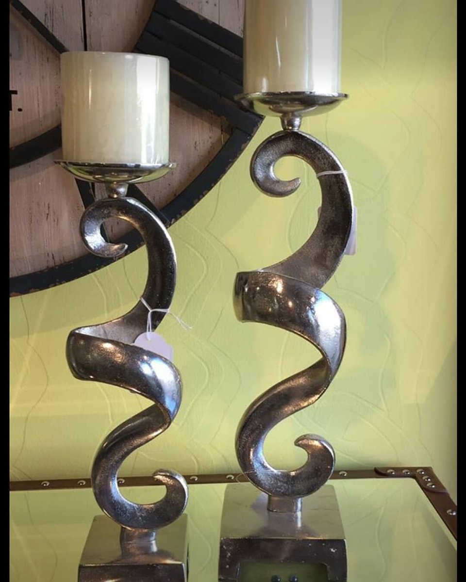 CastellarHuesca's tweet photo. Set de 2 porta velas de metal de 42 y 49 cm PVP ¡no dejes pasar la oportinidad!! 😉
antes 96€
ahora 50€ https://t.co/iwFcOaKOKl
