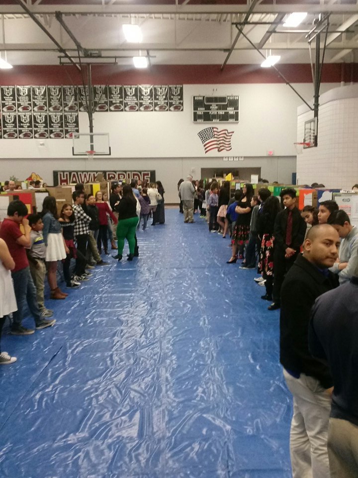 MsCastaneda6's tweet photo. District Science Fair under way at HMS! Our students are very excited and we are very proud of each and every one of them 😁 #WeAreClint @ClintISD https://t.co/6uay35WuhP