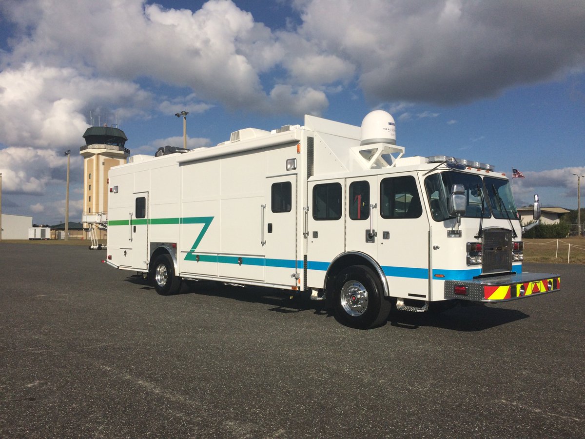 EONE_FireTrucks's tweet photo. Check out this E-ONE Custom Rescue Command Center! It's 28 feet long and has a 7-foot slide out conference room with seating for seven, plus six workstations! Learn more in this video! https://t.co/LQOgWpXEAW #EONEstrong #CommandUnit https://t.co/8mzY4Sr5bj