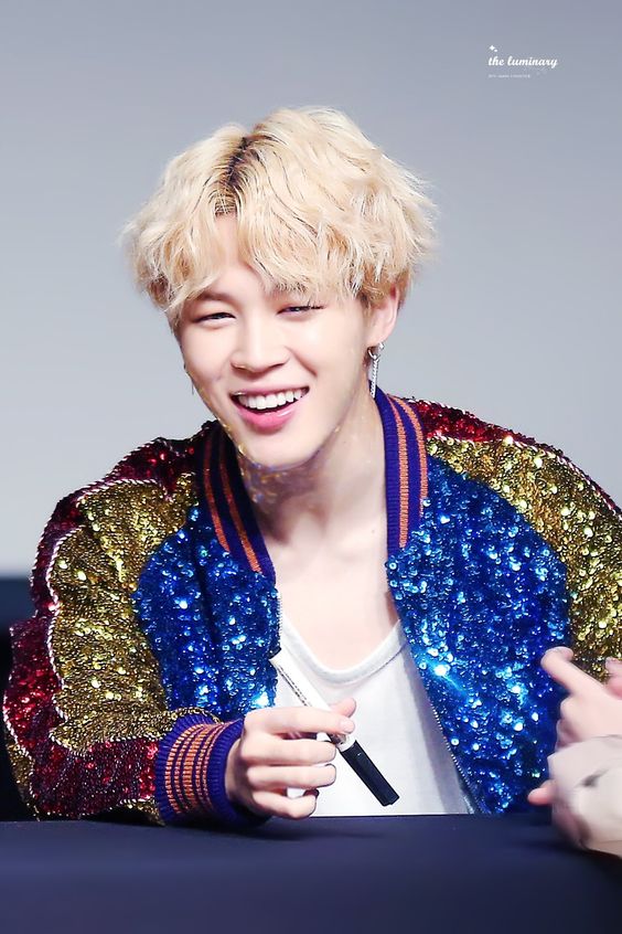 iraantonella's tweet photo. 😍😍😍😍😍😍😍#iHeartAwards #BestBoyBand #BTS   @BTS_twt https://t.co/bGGCnVzQHW