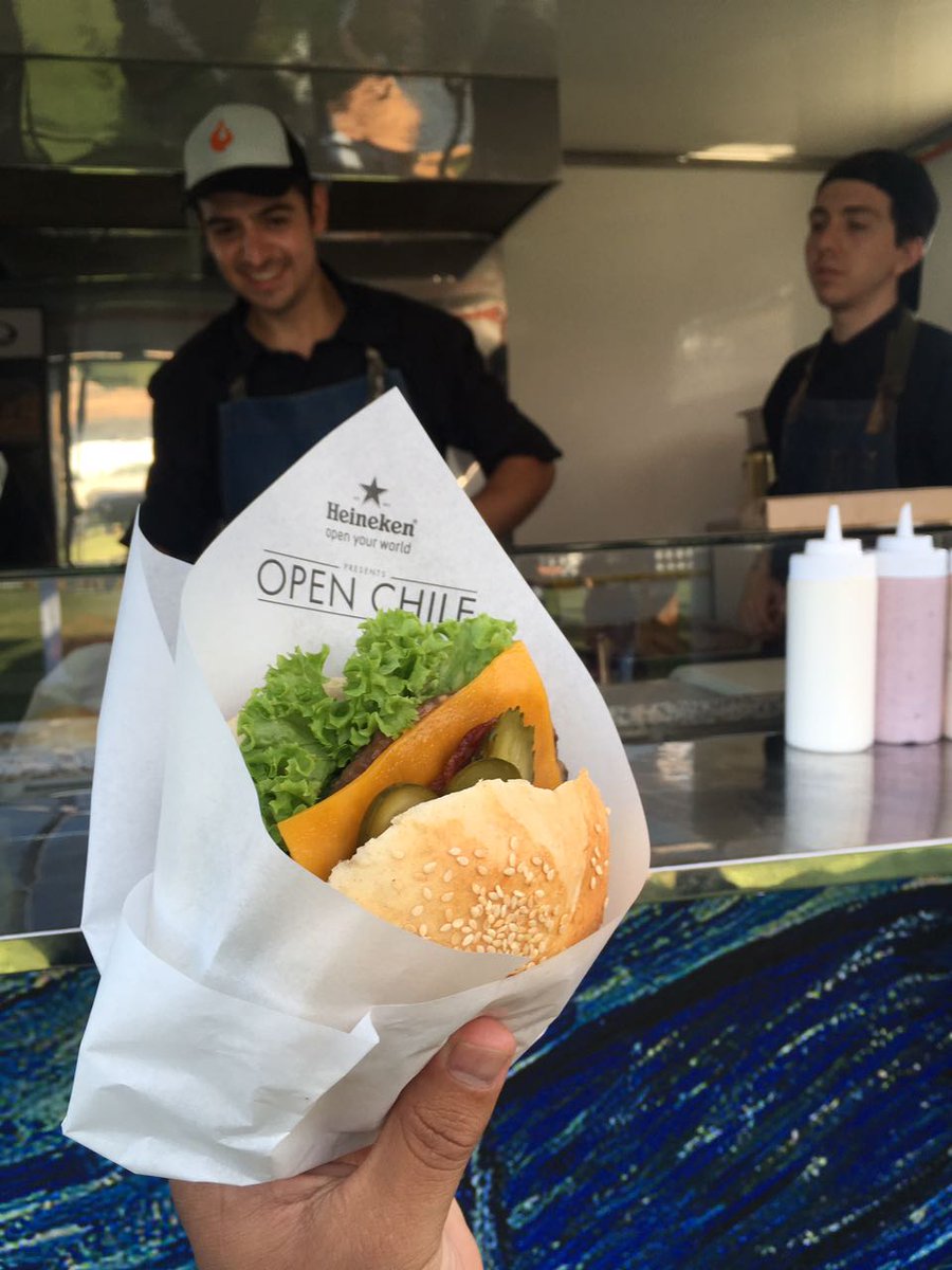 PanCastilla's tweet photo. Como quedaron nuestros panes sésamo en #OpenChile #Heineken https://t.co/6l51fQwqWm