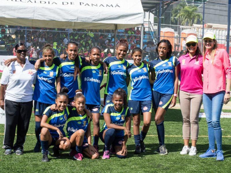 #Deportes ‘#Golerinas', el gran proyecto de <a href="/Monica10Franco/">MÓNICA FRANCO</a> 
bit.ly/2qRsRx2