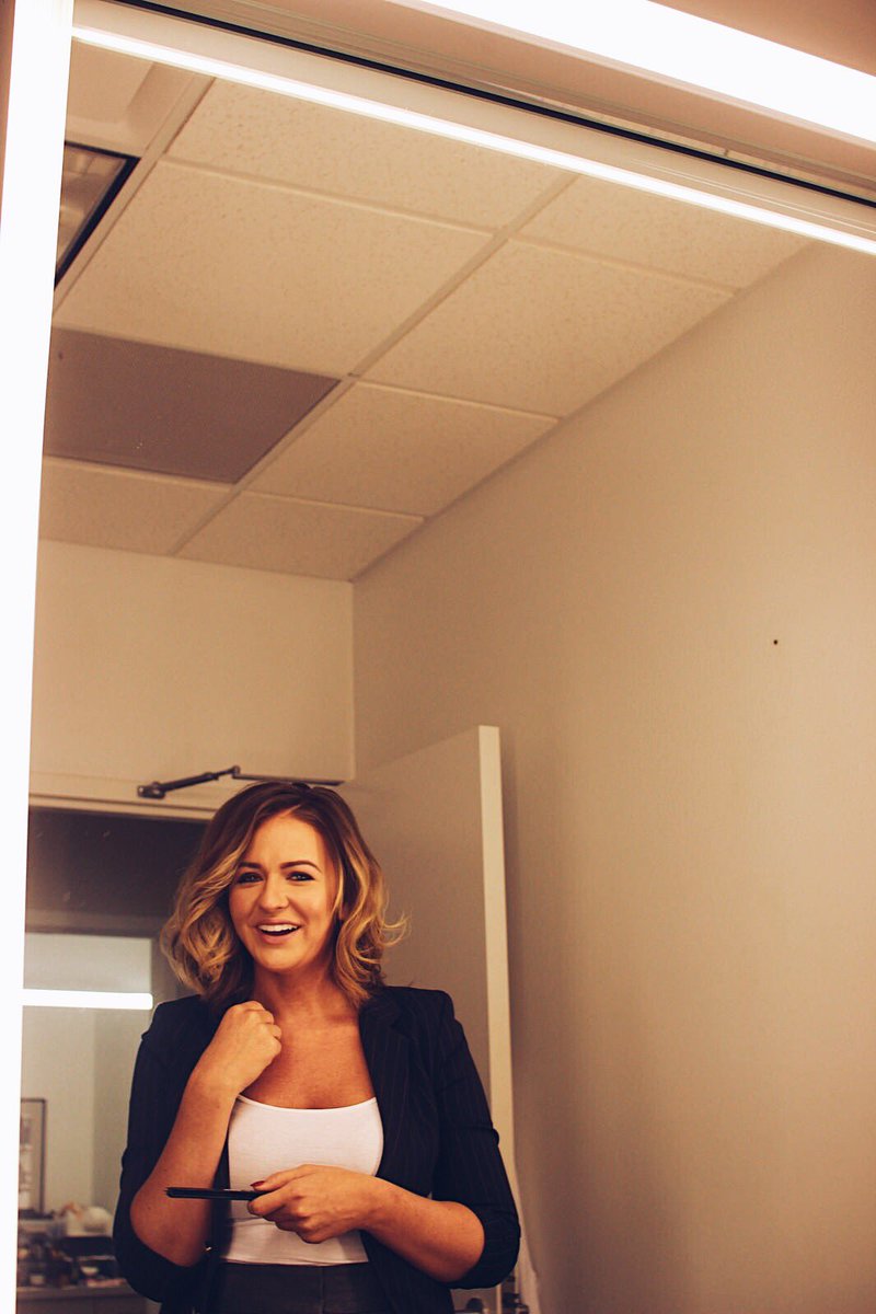 KristenLedlow tweet picture