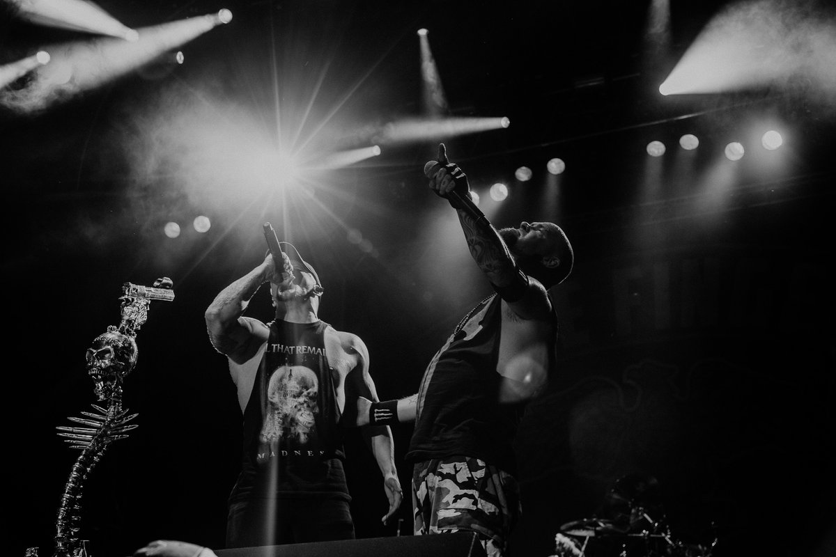 b_harding69's tweet photo. @ivanmoody5fdp @philthatremains @5FDPChrisKael We need another amazing collaboration like this one at #moonstock2017 again this year in illinois!! #BatPhotos @BATPhotos #walkersbluff https://t.co/UsJG8DLJlb