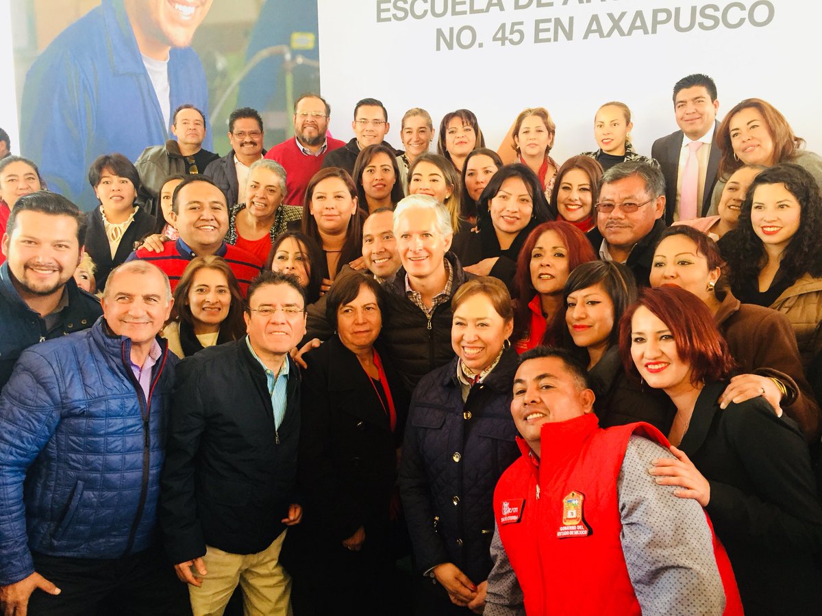 JaimeRebolloH's tweet photo. Hoy inauguramos la escuela No. 45 de Artes y Oficios en #Axapusco junto con nuestro gobernador @alfredodelmazo y la Secretaria del Trabajo @MercedesColin_G . Con decisiones firmes alcanzaremos resultados fuertes a favor de nuestro #Edomex https://t.co/vIIOLFEfBv