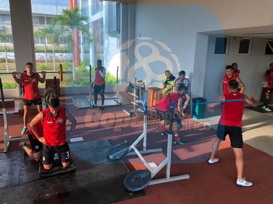 rtw24sports's tweet photo. El equipo de la ciudad @GuayaquilCityFC realiza su pretemporada en el (CEAR) Centro de Entrenamiento para el alto rendimiento en Rio Verde, Esmeraldas. Partidos amistosos confirmados: Lunes 15: Club Deportivo Brasilia. Viernes 26: Deportivo Cuenca en la Noche Colorada. #CopaBdP https://t.co/kKoK8cBgKi