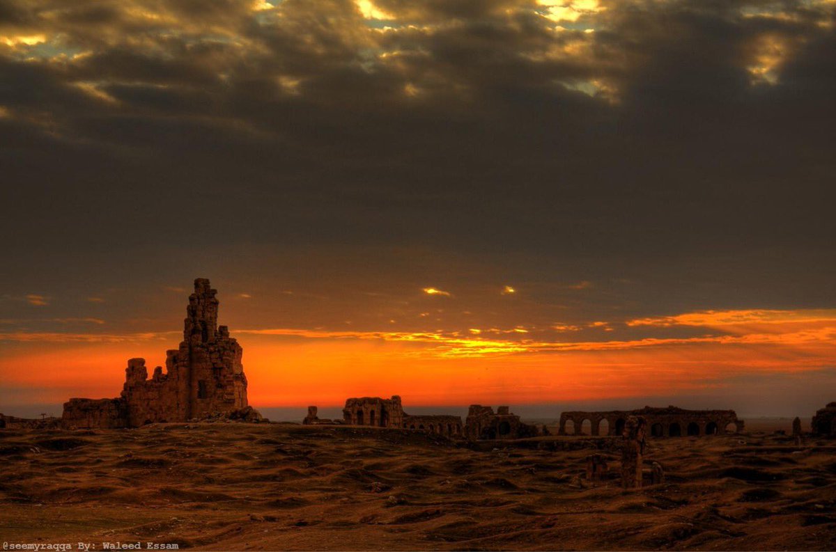 SeeMyRaqqa's tweet photo. A moment like this in Resafa is all what we want in life 🌅
The city of #Resafa is today an archaeological site located in the southwest of #Raqqa .
Photo by: Waleed Essam, 2009
#Syrianhistory #Seemyraqqa https://t.co/CriuPB2ZRk