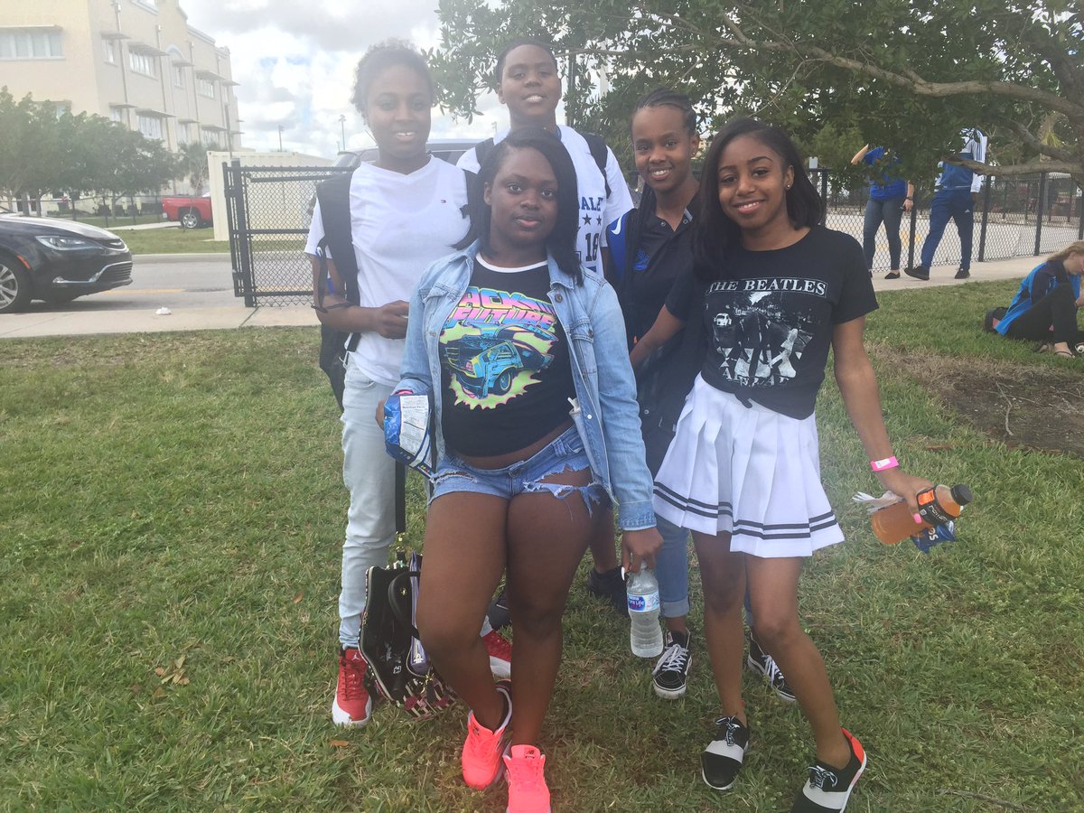 NewMePBRB's tweet photo. Beautiful students. #2018BBQ https://t.co/kaXvybUElo