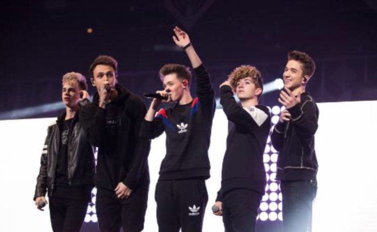 doyounhs's tweet photo. #WhyDontWe #BestBoyBand #iHeartAwards 
1RT-1 VOTE 

 KEEP VOTING EVERYONE WHY DONT WE DESERVES THEY HAVE WORKED SO HARD https://t.co/p2miuBRGbT