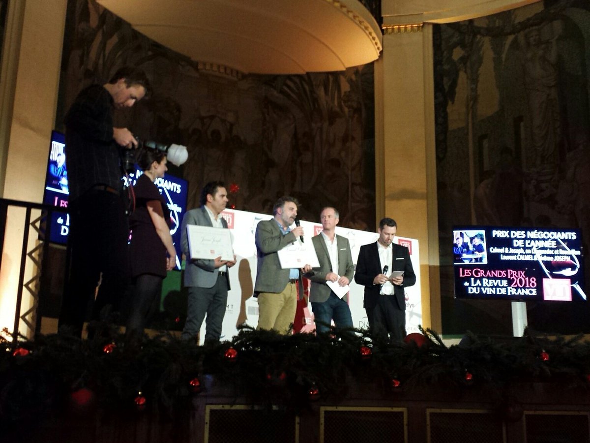 LaRVF_mag's tweet photo. #GrandsprixRVF Vingt-cinq appellations représentées avec brio pour nos négociants de l'année, Jérôme Joseph et Laurent Calmel. #calmel&joseph https://t.co/FwThPEjCW7