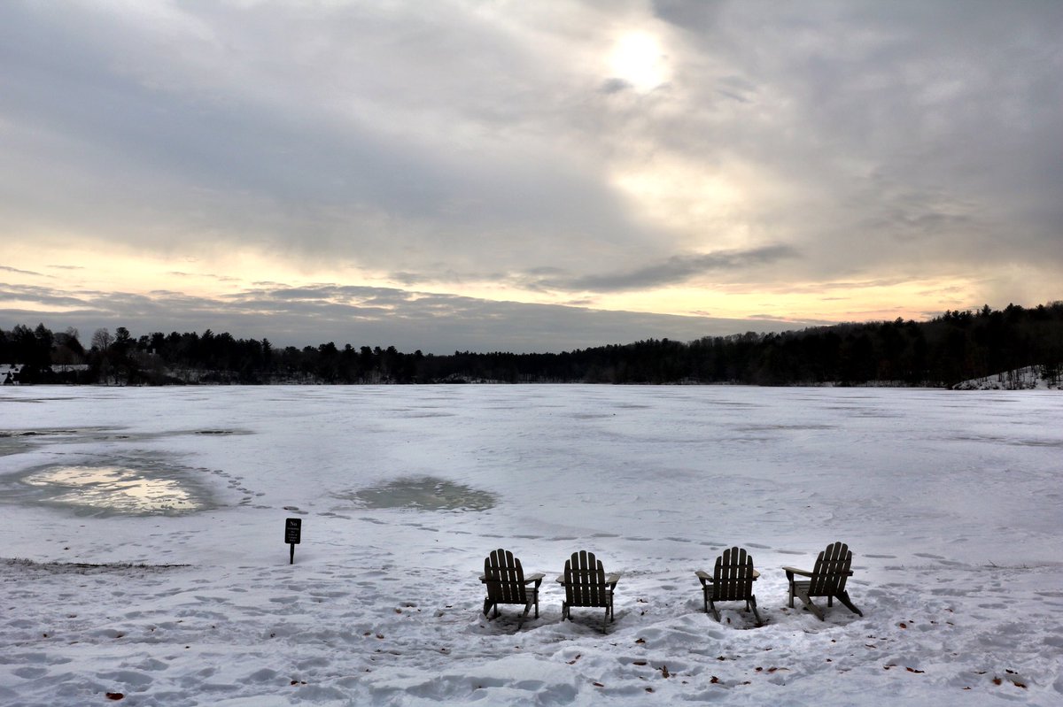 Wellesley's tweet photo. Lake Waban is beginning to thaw... https://t.co/NGmUx1VQKT