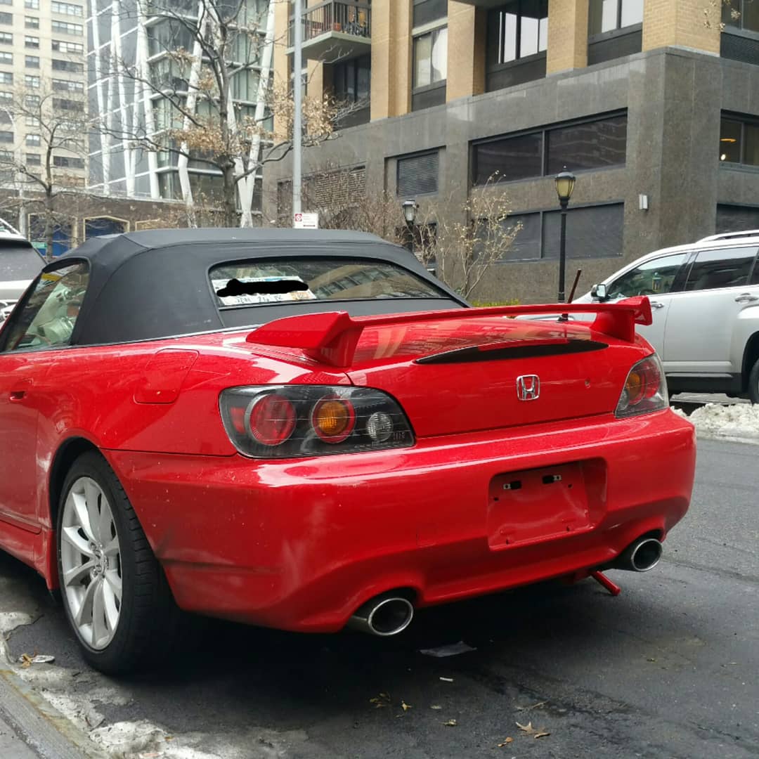 #NYCStreetCars another example of strong car culture in NYC, cool cars even during bad weather.