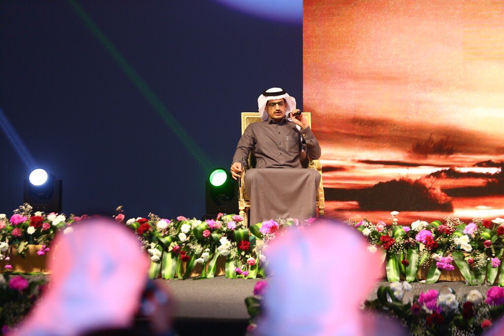 aljouf_olivefes's tweet photo. أنطلقت مساء اليوم مسابقة #شاعر_الزيتون وسط حضور كبير وتفاعل من الجمهور ، وحضور مميز للشعراء ، وتتواصل غداً المنافسات .. لاتفوتونها 👌🏻 https://t.co/q5PjlSmv7s