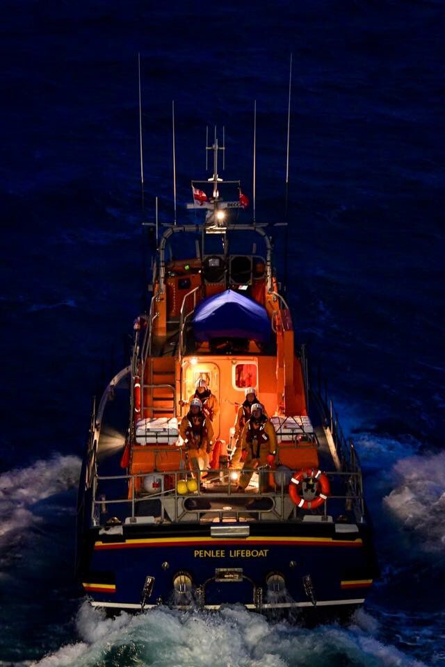 Stunning photo taken from above by Spike Hughes during last nights exercise. The view from the aircraft door 😊#TrainOneSaveMany <a href="/RNLI/">RNLI</a> <a href="/MCA_media/">Maritime and Coastguard Agency</a> <a href="/CornwallLive/">Cornwall Live</a> <a href="/BBCCornwall/">BBC Cornwall</a> <a href="/CornwallToday/">Cornwall Today</a> <a href="/ThroughTheGaps/">Fishing News Live</a>