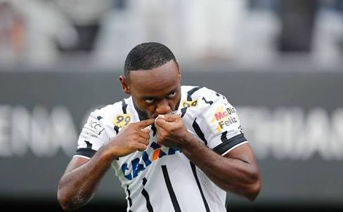 eliasSm's tweet photo. @marcelobaltar1 @_AFlamenguista Sei conte-me mais? #ForaLove mercenário, puta paga, esse ñ me engana. https://t.co/nbvacTY5W8